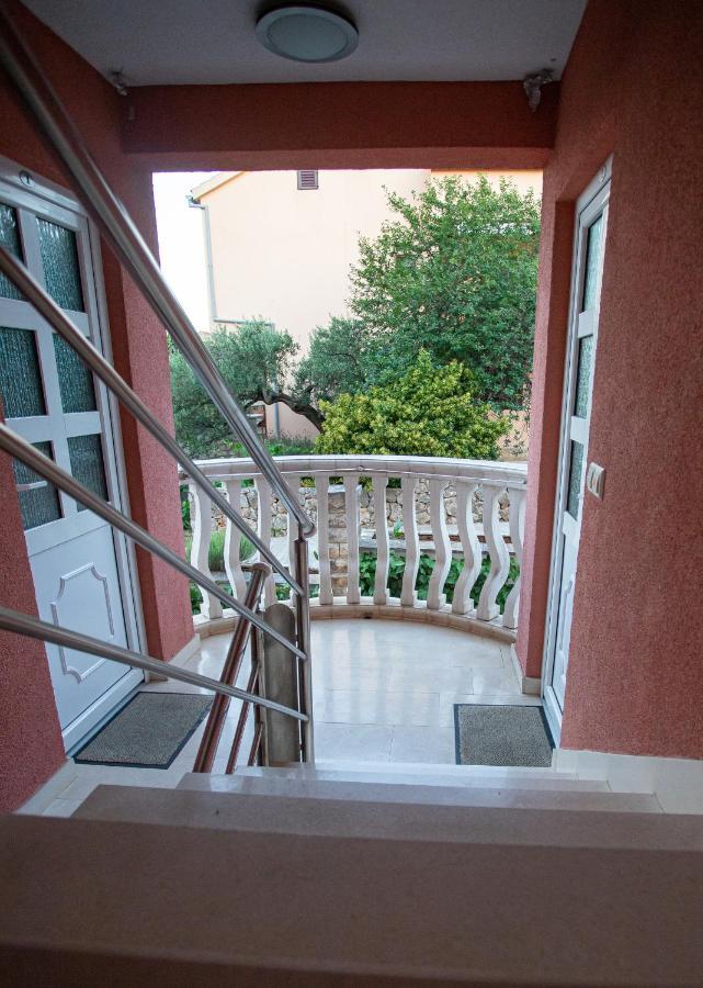 Apartments Ljubo スタリー・グラード エクステリア 写真